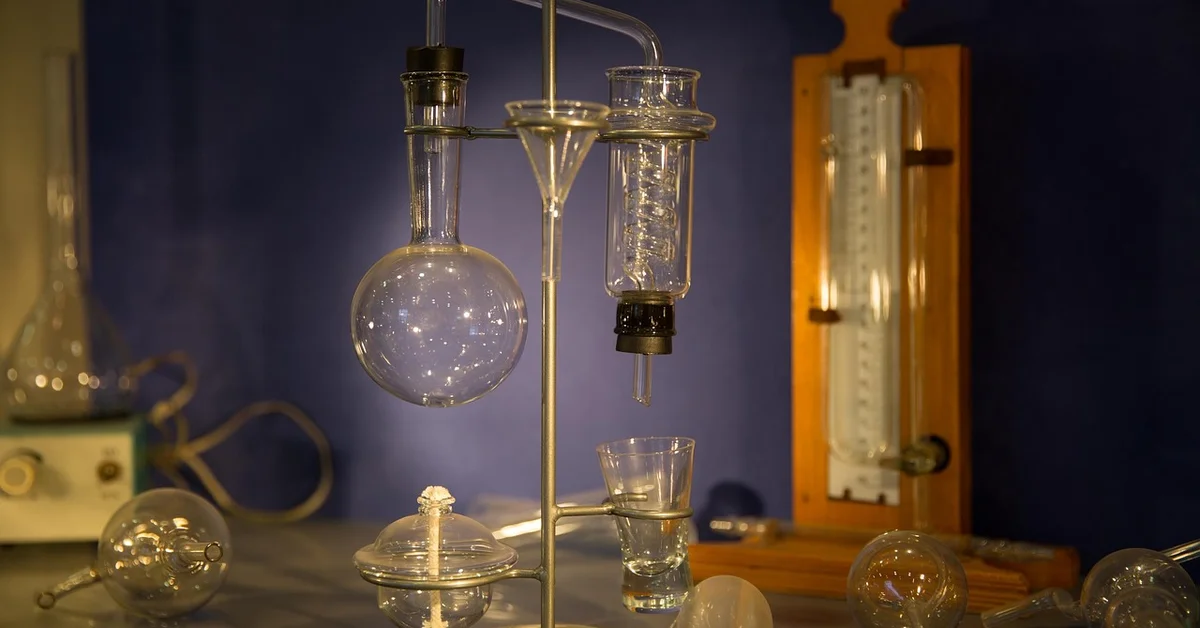 The Hidden Dangers of DIY Acid Peels for Tattoo Removal